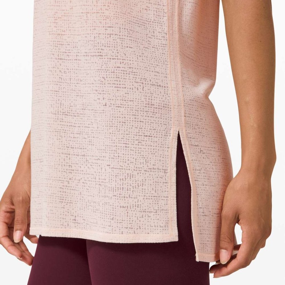 Lululemon Uncovered Tall Tank Silk Rose Size 8 NEW - Picture 3 of 13